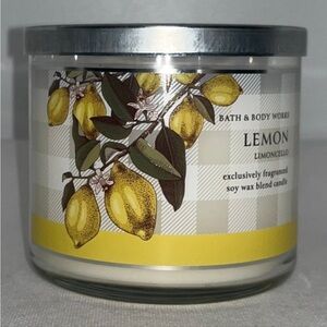 Bath & Body Works Citrus Delight Candle Yellow Silver